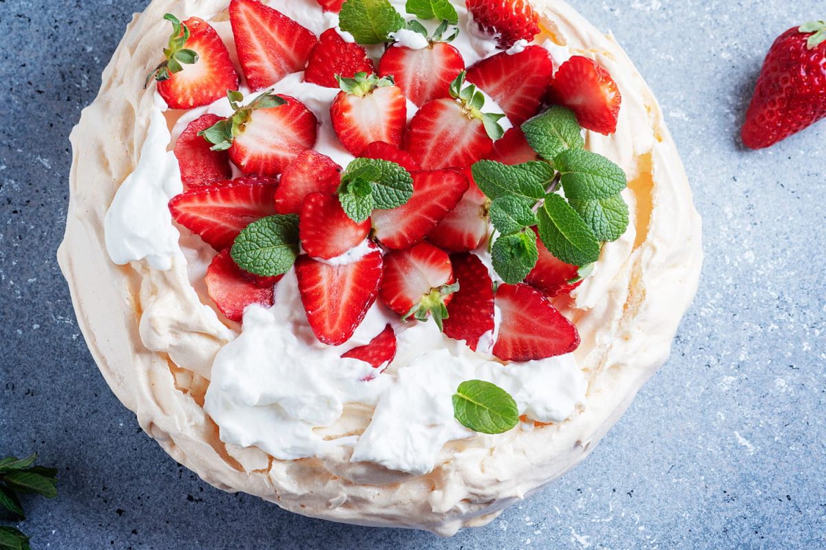 La pavlova de Philippe Etchebest : un dessert incontournable