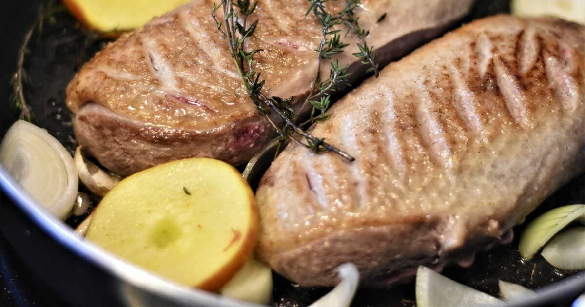 Régale-toi avec le magret de canard et gratin dauphinois de Cyril Lignac