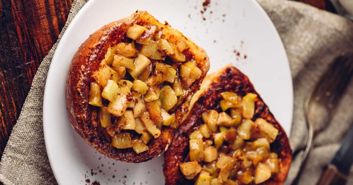 La délicieuse recette du pain perdu aux poires de Cyril Lignac