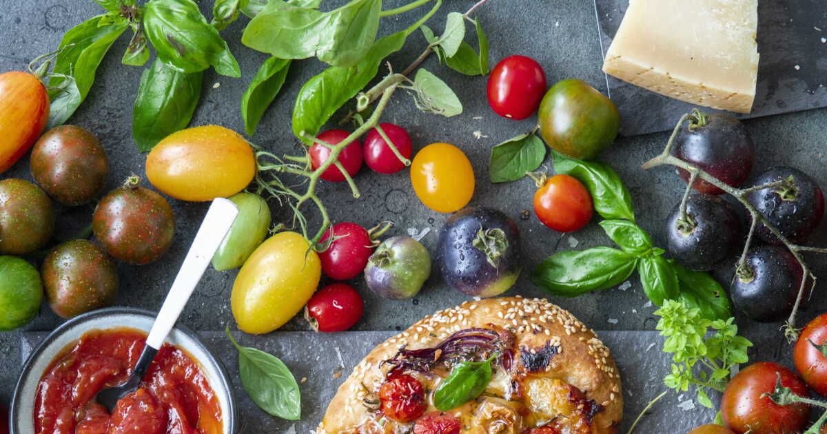 9 façons éclatantes de cuisiner les tomates anciennes cet été