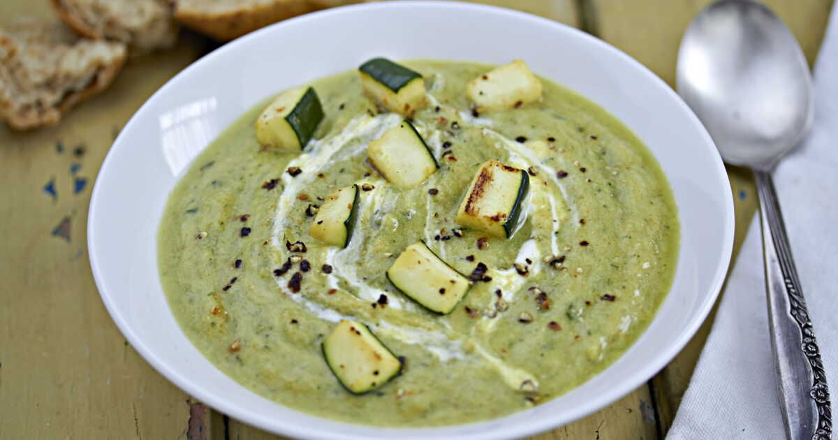 La soupe de courgettes au Boursin : un délice estival à ne pas manquer