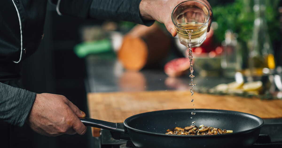 Des alternatives surprenantes au vin blanc en cuisine