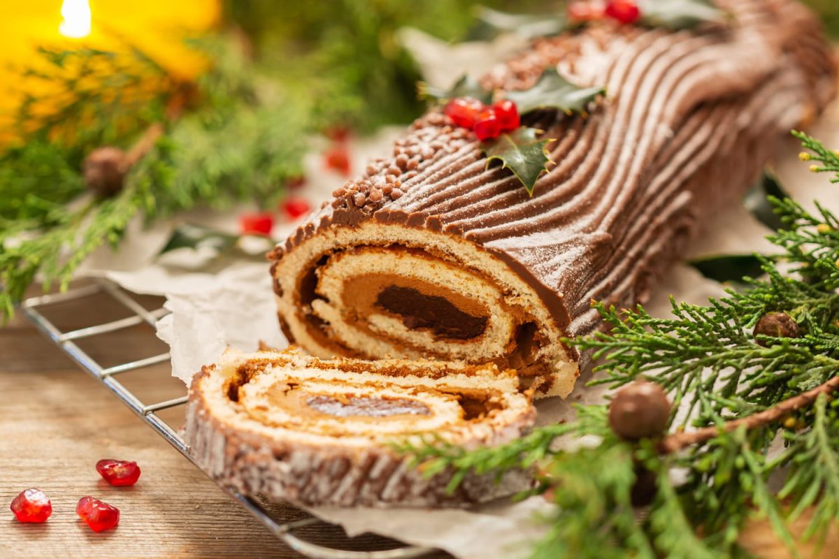 Découvrez la bûche aux agrumes et noisettes de Cyril Lignac pour un Noël exquis