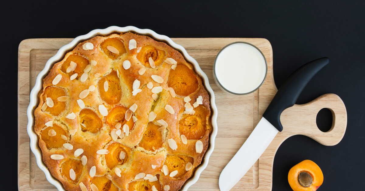 Une tarte amandine aux abricots signée Cyril Lignac : un délice à réaliser chez soi