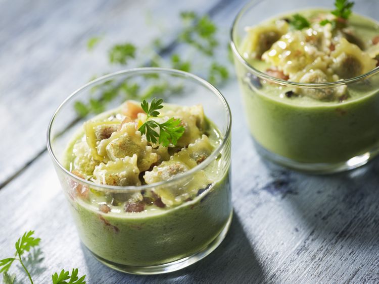 Gaspacho au concombre et ravioles croustillantes au basilic